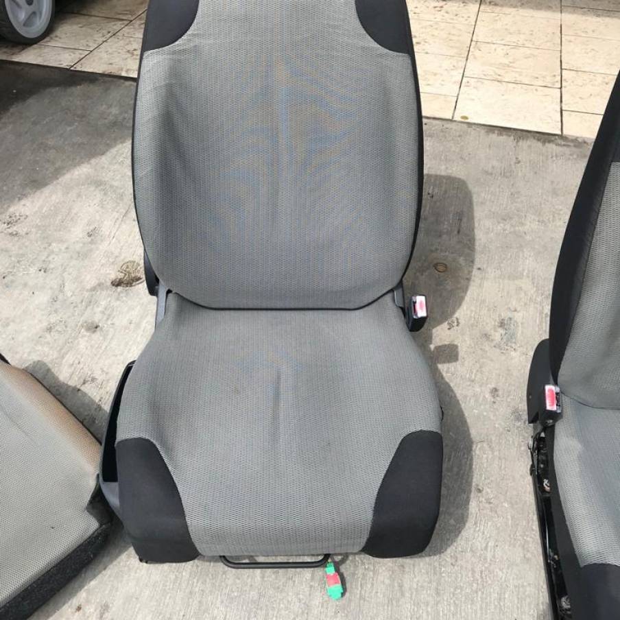 Lavaggio tappezzerie a vapore