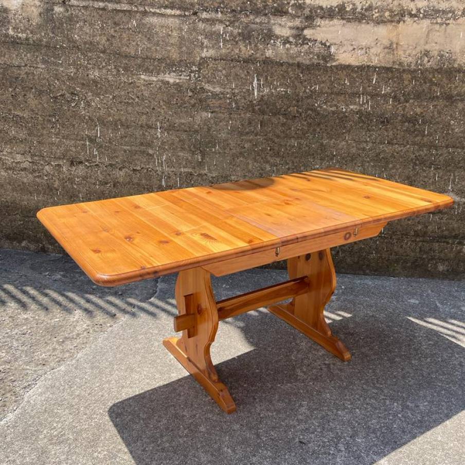 Tavolo in legno ( 130 x 80) allung a 170 cm € 60,00