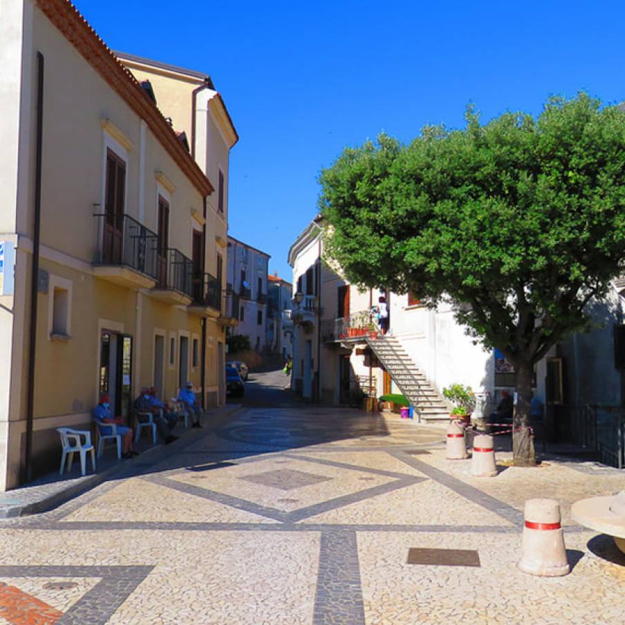 PIAZZA ITALIA