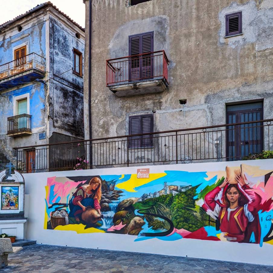 MURALES