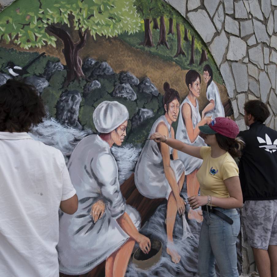 MURALES